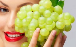 Os malefícios e benefícios das uvas para o corpo da mulher