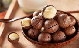 ¿Qué tienen de bueno las nueces de macadamia con chocolate y cómo comerlas correctamente?