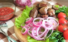 Die leckersten Rezepte: Zwiebeln in Essig einlegen