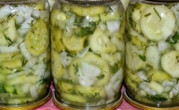 Come preparare i cetrioli Nizhyn per l'inverno: ricette di insalate secondo GOST e altre opzioni di cottura