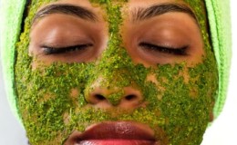 Ang pinakamahusay na lunas para sa balat ng mukha: mga homemade parsley mask