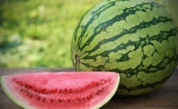 Wassermelone ohne gesundheitliche Schäden: Wie viel kann man pro Tag essen?