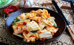 Comment préparer du kimchi à partir de chou chinois délicieusement et facilement