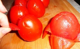 7 ways to peel a tomato: peel tomatoes easily and simply using a secret from housewives