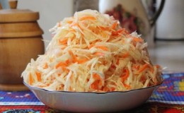 Бързи и вкусни рецепти за приготвяне на кисело зеле за 3 дни