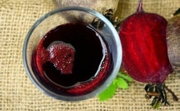 Beetroot juice para sa sinusitis: pumili ng isang recipe at gamitin ito ng tama