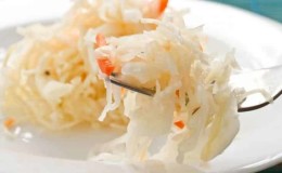 Bagaimana untuk menyediakan sauerkraut dengan tepung rai dengan betul