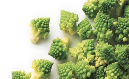 Hvad er fordelene ved Romanesco-kål, hvordan ser det ud på billedet, er det svært at dyrke, og hvordan man laver det