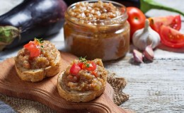 The best recipes for the winter without sterilization: eggplant caviar You will lick your fingers