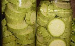 De mest lækre og enkle opskrifter til syltning af zucchini i krukker til vinteren