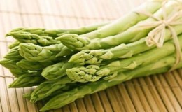 Les bienfaits des asperges marinées et comment les cuisiner à la maison