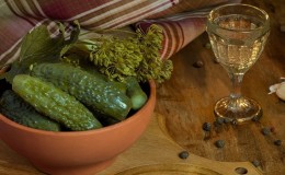 Cold method of pickling cucumbers: recipes