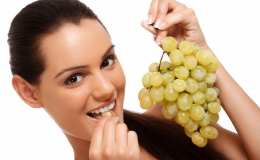 Uma jovem mãe pode comer uvas durante a amamentação?