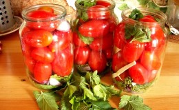 10 resipi tomato luar biasa untuk musim sejuk: cara memasak tomato lazat dan gulungkannya dengan betul