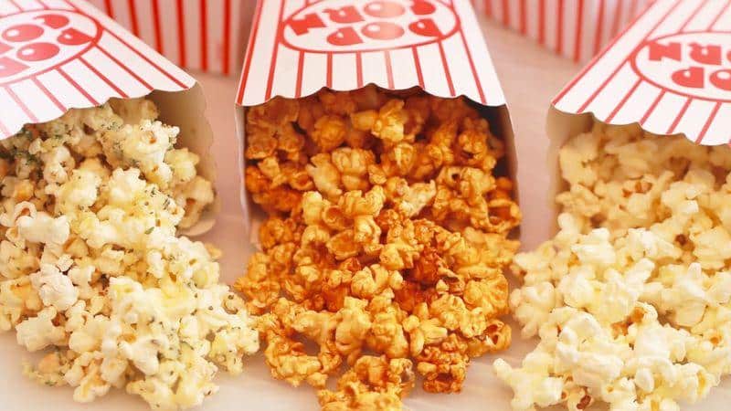 Che tipo di mais è necessario per i popcorn: scegli la varietà appropriata, lavora i chicchi e preparali a casa