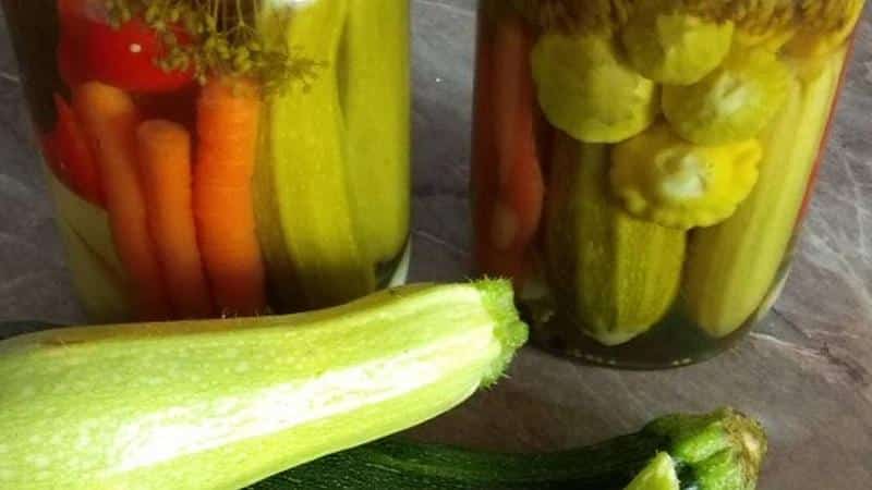 Hva er forskjellen mellom zucchini og squash: forskjellen i utseende, smak og andre parametere