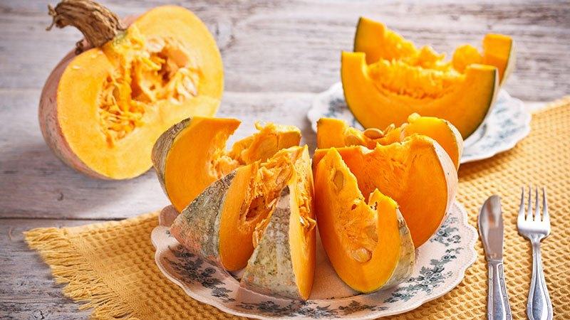 Come e in quale quantità consumare semi di zucca per dimagrire: i benefici e i danni dei semi nella lotta per la magrezza