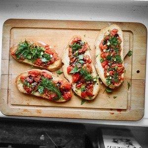 So bereiten Sie getrocknete Tomaten mit Ihren eigenen Händen zu: Eine Auswahl der besten Möglichkeiten, Tomaten zu Hause zuzubereiten