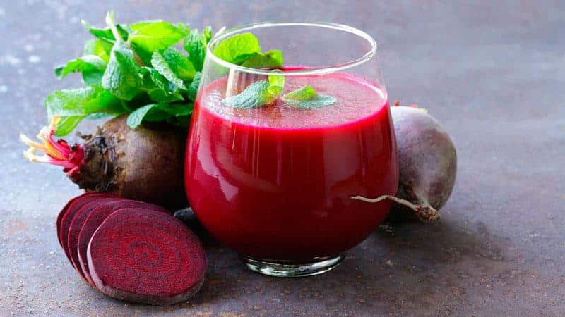 Rödbetsjuice för bihåleinflammation: välj ett recept och använd det korrekt