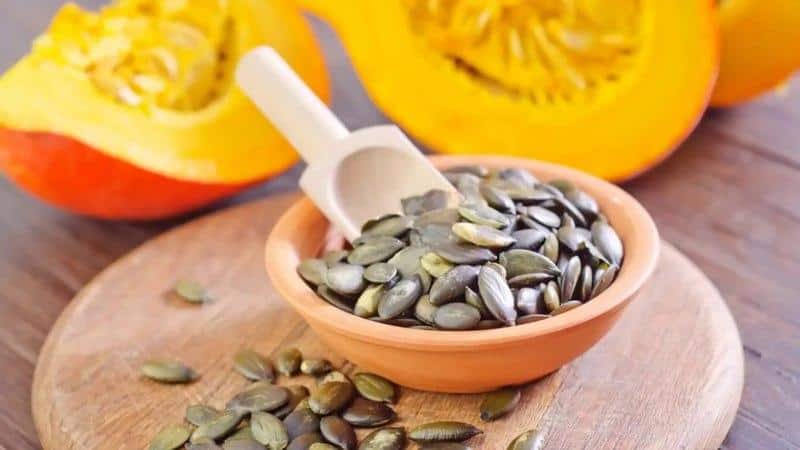 A miraculous tasty mixture - what are the benefits of pumpkin seeds and honey and how to use them correctly