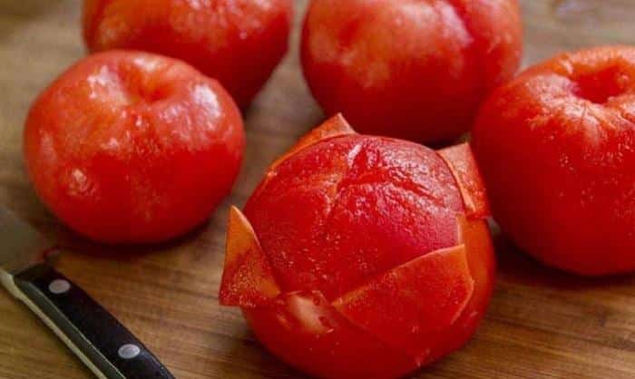 7 Möglichkeiten, eine Tomate zu schälen: Tomaten ganz einfach und einfach schälen, mit einem Hausfrauengeheimnis