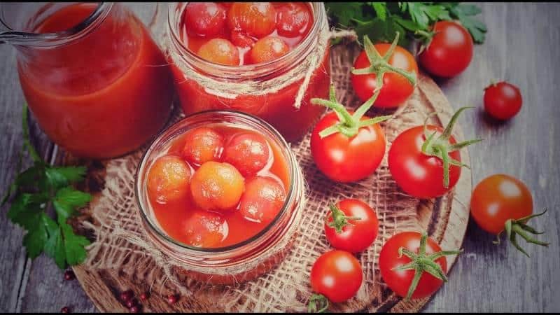 Kako kuhati ukusne ukiseljene cherry rajčice: najbolji recepti i preporuke iskusnih domaćica