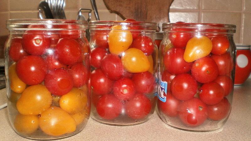 Die leckersten Rezepte für Kirschtomaten aus der Dose: die besten Winterzubereitungen aus Miniaturtomaten