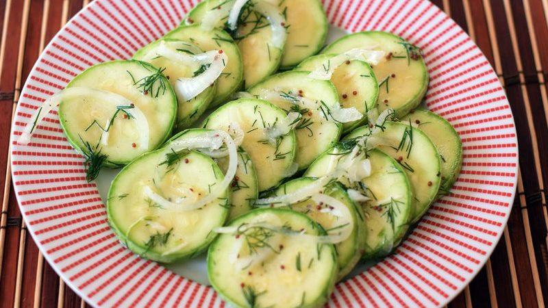 Topp 10 beste måter å tilberede syltet zucchini til vinteren: oppskrifter fra erfarne husmødre