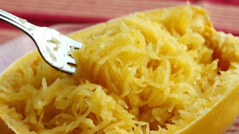 Hva er bra med Spaghetti squash og hvorfor denne varianten ikke vil forlate deg likegyldig