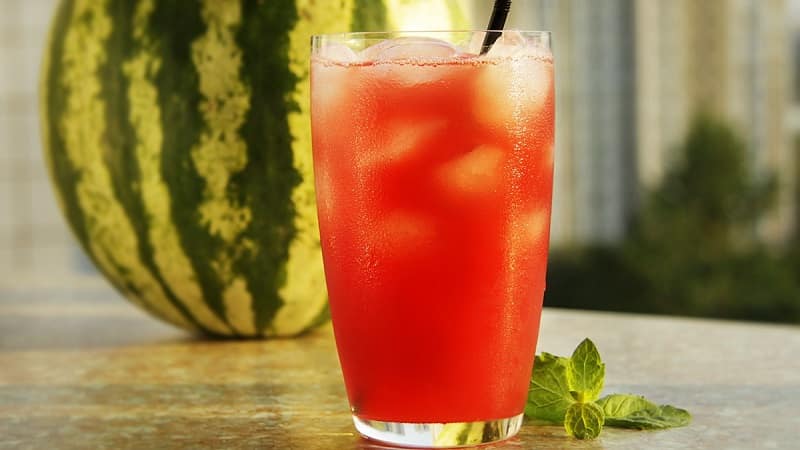 Die Vorteile von Wassermelonensaft und wie man ihn zu Hause richtig zubereitet