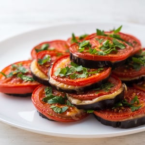 Frühreife und wärmeliebende Aubergine Vera von einheimischen Züchtern