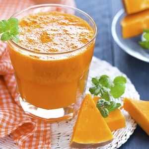 What are the benefits of pumpkin juice with pulp for men, women and children: prepare a healing drink with your own hands