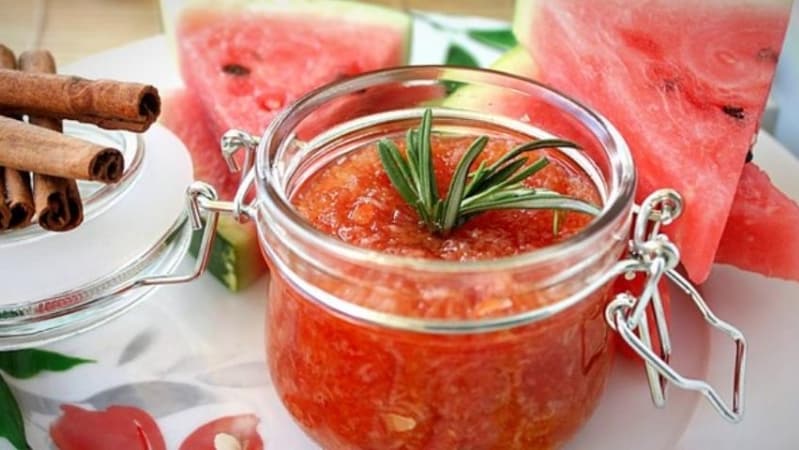 Comment faire de la confiture à partir de pulpe de pastèque : recettes de desserts délicieux et aromatiques