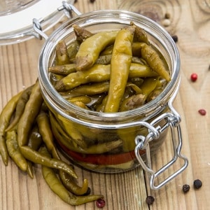 Cómo preparar pimientos tsitsak en escabeche para el invierno: recetas sencillas y recomendaciones para la preparación y su almacenamiento.