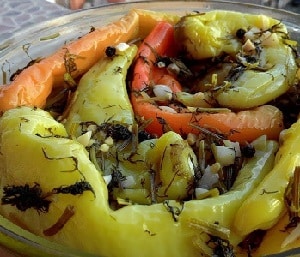 Cómo preparar pimientos tsitsak en escabeche para el invierno: recetas sencillas y recomendaciones para la preparación y su almacenamiento.