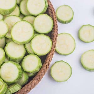 How to make quick-cooking lightly salted zucchini: the best ways