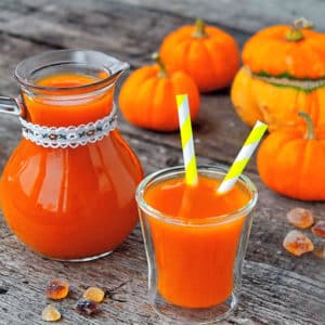 Ang mga benepisyo at pinsala ng pumpkin juice para sa mga kalalakihan, kababaihan at mga bata