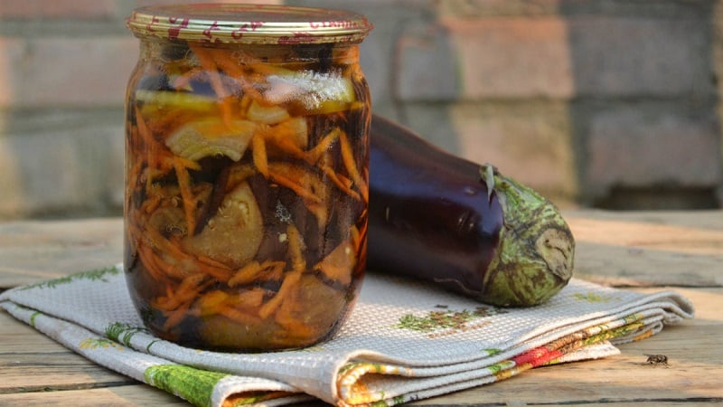 Aubergines koken als champignons voor de winter: recepten waar gasten zeker om zullen vragen