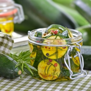 Comment préparer rapidement et savoureusement des courgettes pour l'hiver