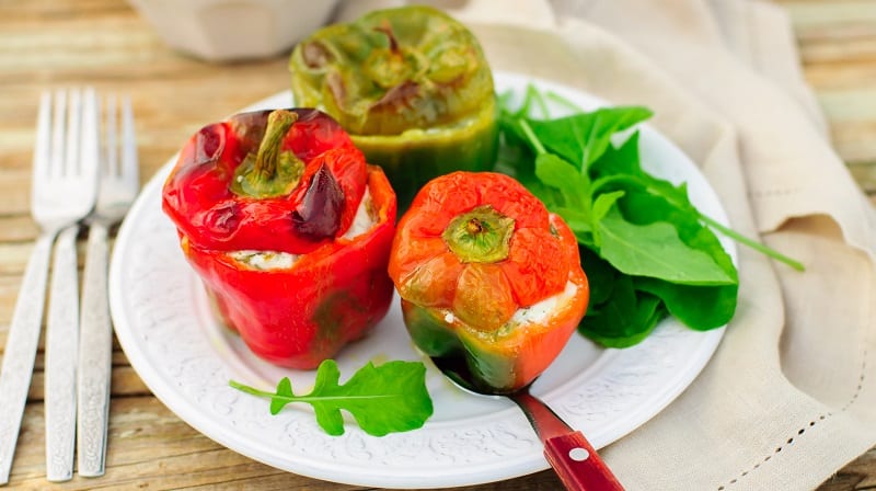 Wo und wie man Paprika für den Winter lagert: frisch, gefroren, getrocknet, getrocknet und in Dosen