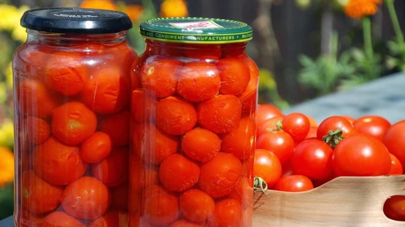 So kochen Sie köstliche und originelle süße Tomaten in Litergläsern für den Winter