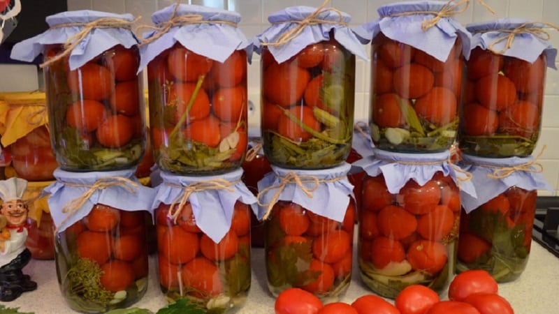 So kochen Sie köstliche und originelle süße Tomaten in Litergläsern für den Winter