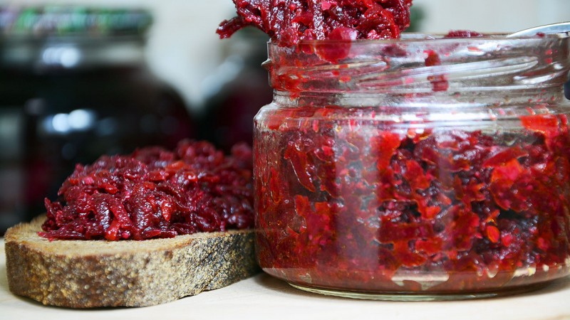 De beste voorbereidingen voor de winter van bieten: ongebruikelijk en smakelijk koken