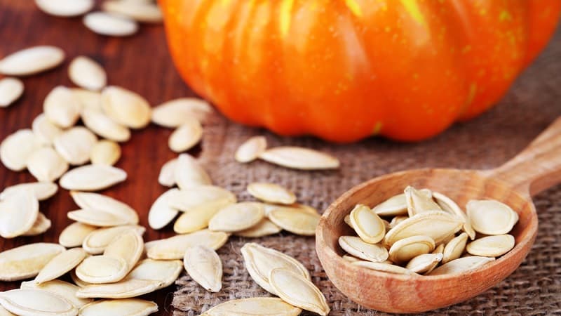 The benefits and harms of pumpkin seeds for women: therapeutic effect and rules for using pumpkin seeds