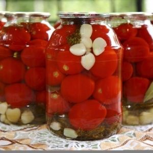 Tomate Danko carnoso, sabroso y muy aromático: conseguimos una cosecha rica y estable