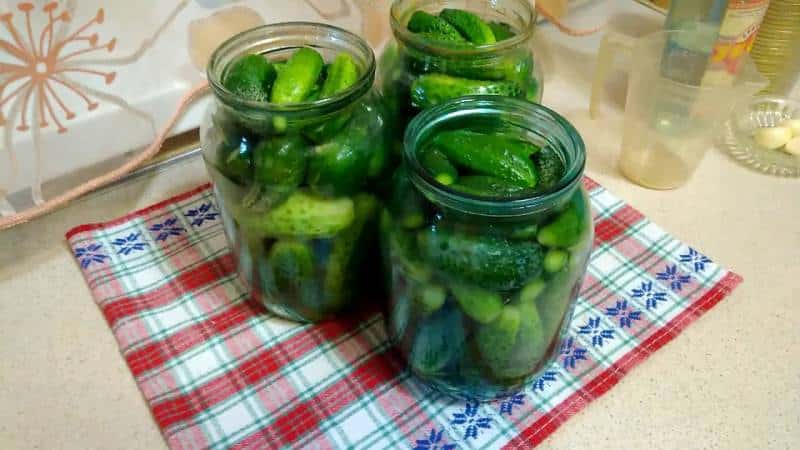 How to prepare crispy cucumbers with aspirin for the winter