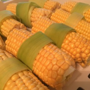 Paano i-freeze ang corn on the cob sa bahay: mga pagpipilian sa imbakan at mga tip mula sa mga may karanasan na maybahay