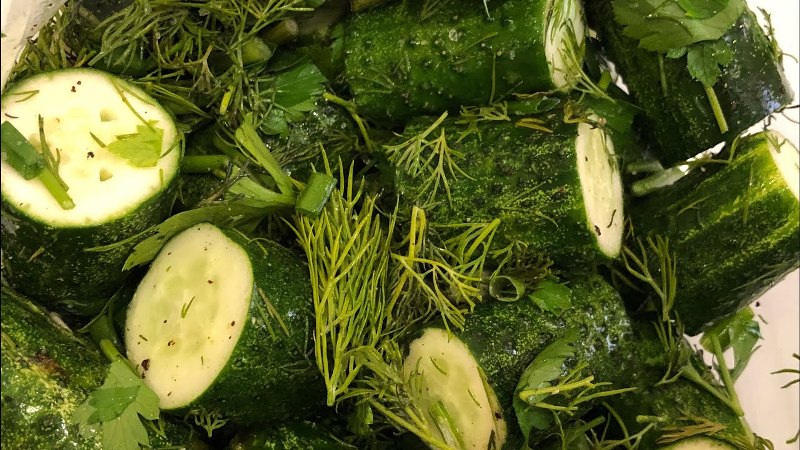 How to cook lightly salted cucumbers in a bag quickly and tasty