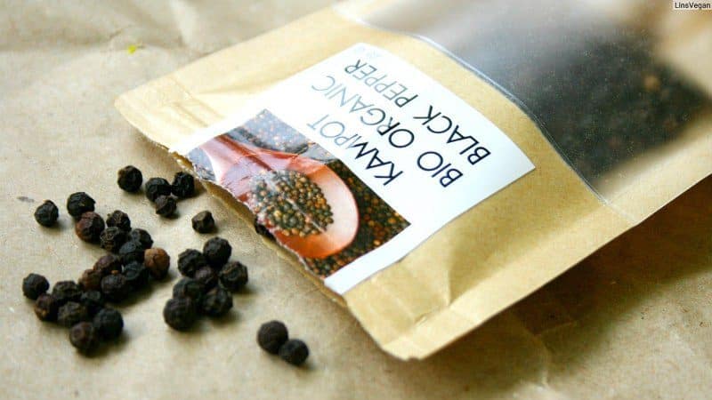 How black pepper grows, its benefits and harms, areas of application