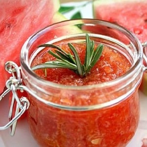 Paano gumawa ng masarap na watermelon jam para sa taglamig